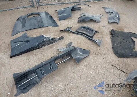 2015 Chevrolet Corvette Stingray Z51 z USA, uszkodzony, nr VIN 1G1YM2D75F5119869